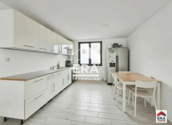 Maison semi plein pied - 175 m² - Jardin - Garage double - Lys-Lez-Lannoy