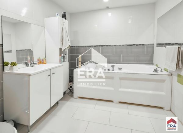 Maison semi plein pied - 175 m² - Jardin - Garage double - Lys-Lez-Lannoy