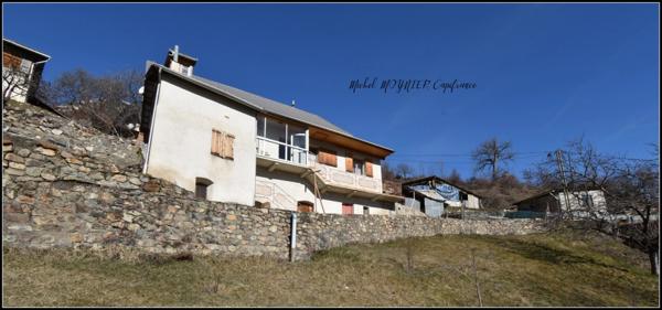 Ferme à rénover sur les hauteurs de l'Argentière La Bessée