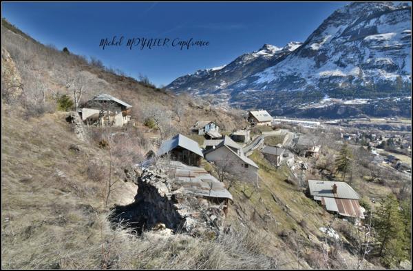 Ferme à rénover sur les hauteurs de l'Argentière La Bessée