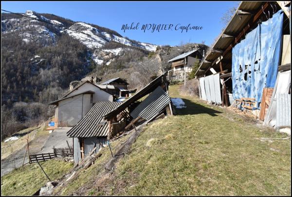 Ferme à rénover sur les hauteurs de l'Argentière La Bessée