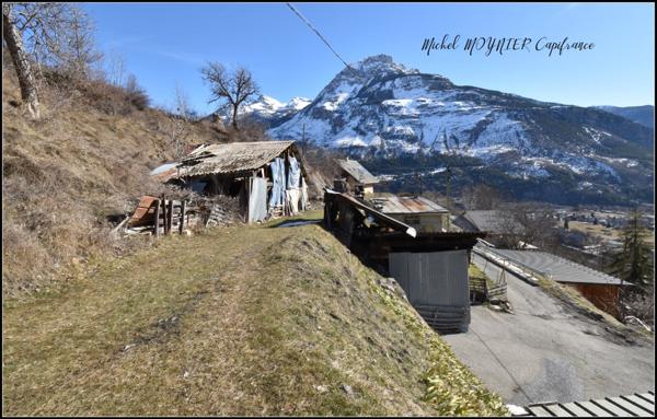 Ferme à rénover sur les hauteurs de l'Argentière La Bessée