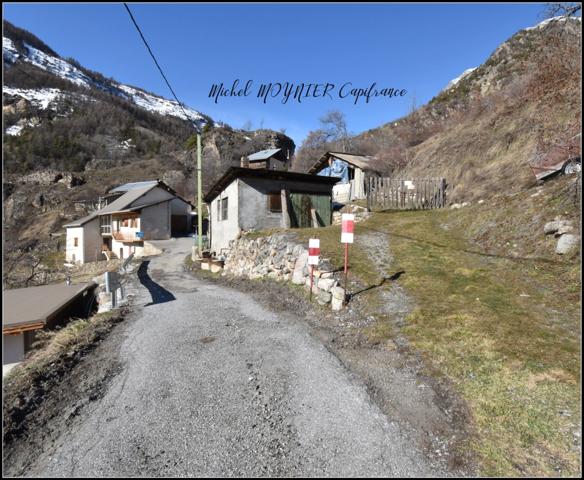 Ferme à rénover sur les hauteurs de l'Argentière La Bessée