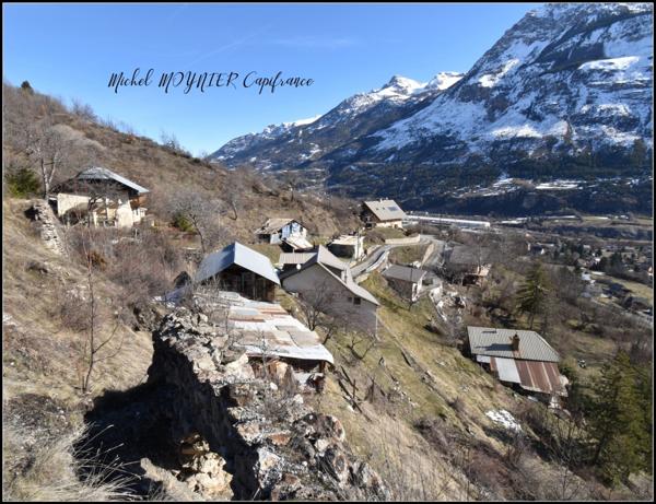Ferme à rénover sur les hauteurs de l'Argentière La Bessée