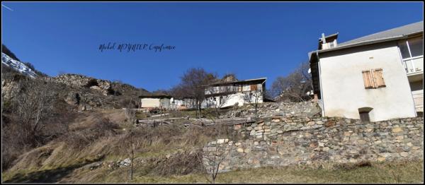 Ferme à rénover sur les hauteurs de l'Argentière La Bessée