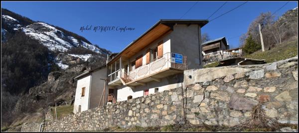 Ferme à rénover sur les hauteurs de l'Argentière La Bessée