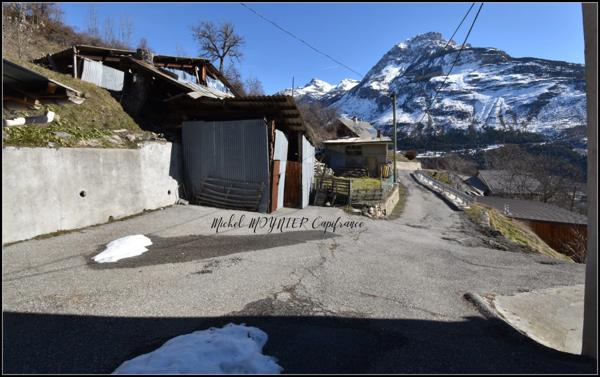 Ferme à rénover sur les hauteurs de l'Argentière La Bessée