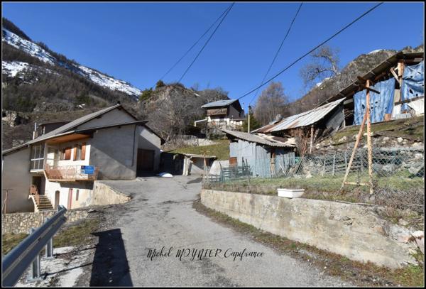 Ferme à rénover sur les hauteurs de l'Argentière La Bessée