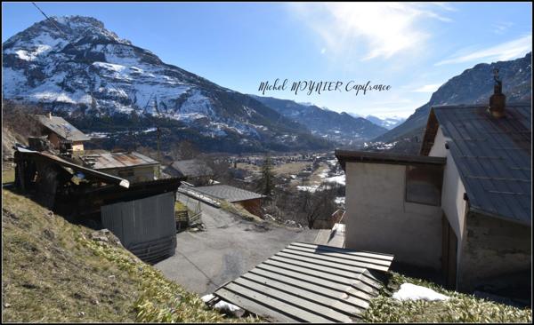 Ferme à rénover sur les hauteurs de l'Argentière La Bessée