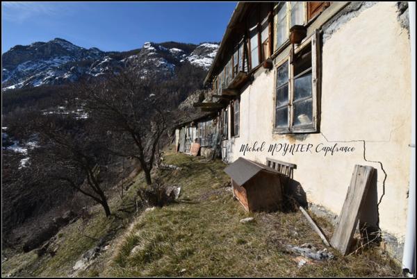 Ferme à rénover sur les hauteurs de l'Argentière La Bessée