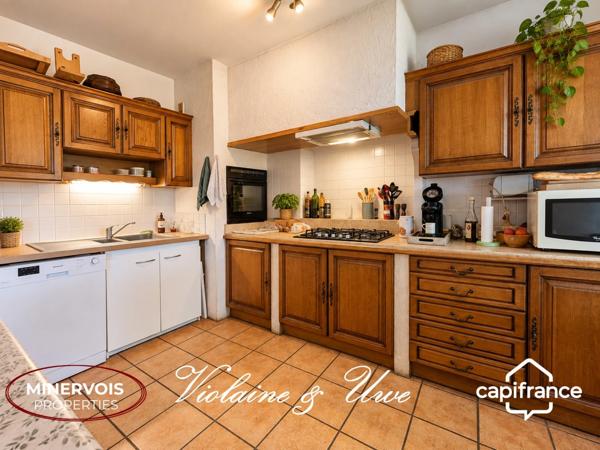 AZILLE – MAISON DE 184 M² AU MILIEU DES VIGNES AVEC PISCINE ET PANNEAUX SOLAIRES