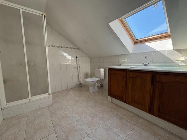SAINT OMER DE BLAIN – Longère au calme 4 chambres + grenier