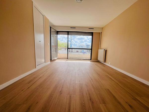 Appartement Noisy Le Sec 1 pièce(s)