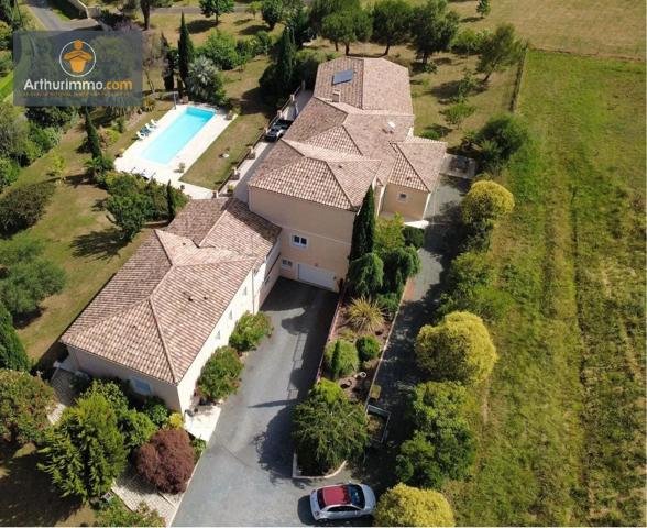 Vente                                                      Maison
                        
                     10 pièces                      355 m2                     à Marmande