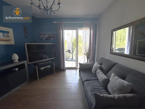 Vente                                                      Maison
                        
                     10 pièces                      355 m2                     à Marmande