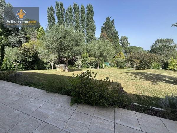 Vente                                                      Maison
                        
                     10 pièces                      355 m2                     à Marmande
