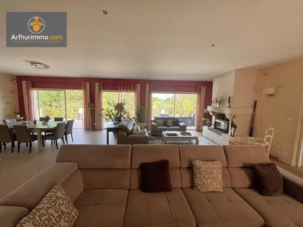 Vente                                                      Maison
                        
                     10 pièces                      355 m2                     à Marmande