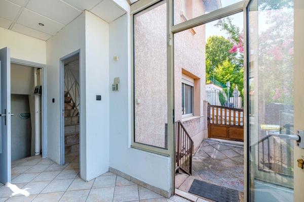 Maison 236 700 € Saint-Priest 3 p 73 m² DPE D