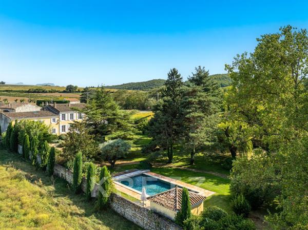 Propriété de charme du 18ème siècle avec parc et piscine à vendre - Valence Sud