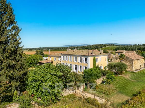Propriété de charme du 18ème siècle avec parc et piscine à vendre - Valence Sud