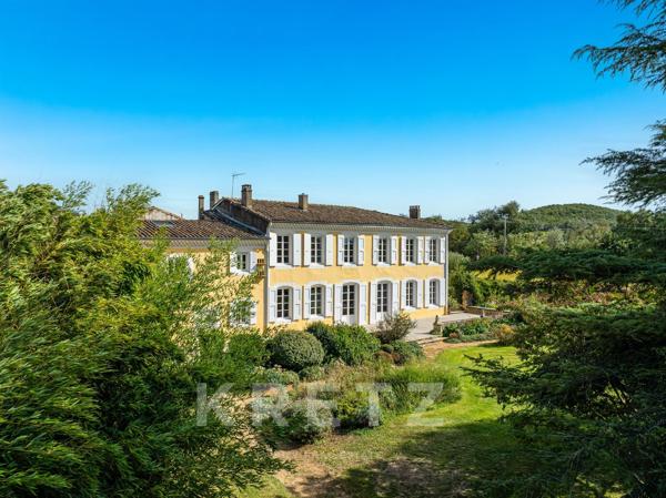 Propriété de charme du 18ème siècle avec parc et piscine à vendre - Valence Sud