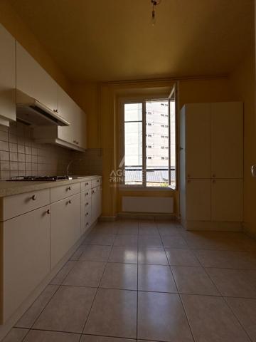 Appartement Poissy 3 pièce(s) 51.94 m2 Loyer 975 €/mois charges comprises **  - Référence  9274