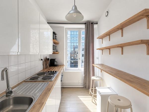 Boulevard du Général Leclerc : immeuble de rapport, 3 bureaux et 1 appartement