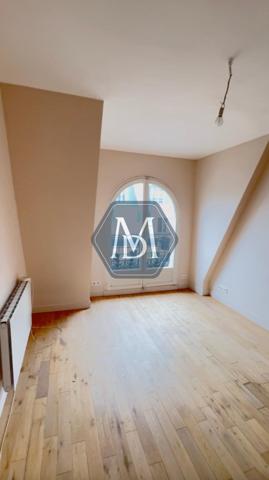 75018 - Jules Joffrin - Studio/Service splendide vue Basilique Sacré-Cœur