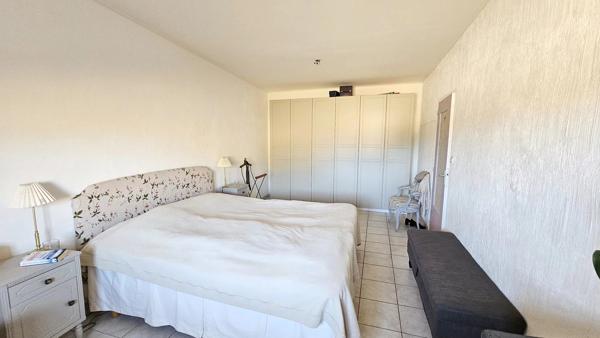 Maison de ville avec garage et terrasse