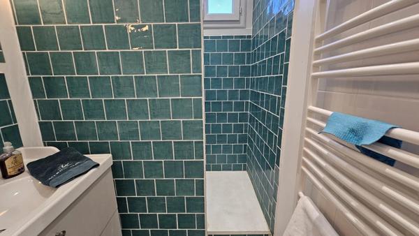 Maison de ville avec garage et terrasse