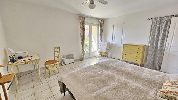 Maison de ville avec garage et terrasse