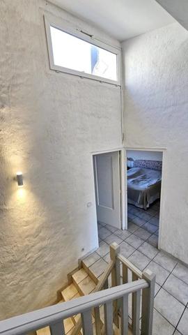 Maison de ville avec garage et terrasse