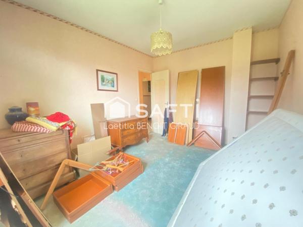 Maison typique des années 70 à Marennes, jardin arboré et gros potentiel à 5 min des plages !