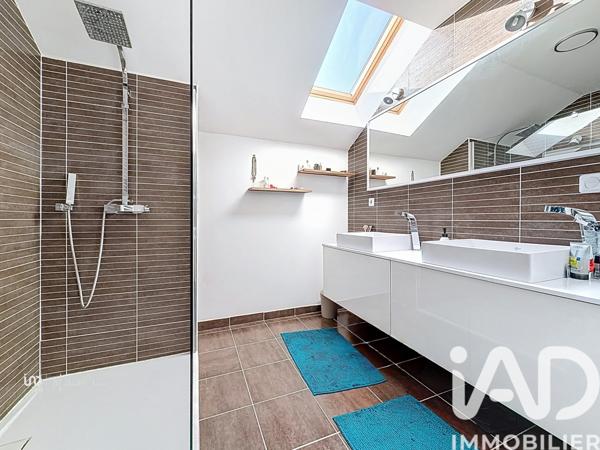 Maison à vendre 6 pièces 159 m² Pers-Jussy