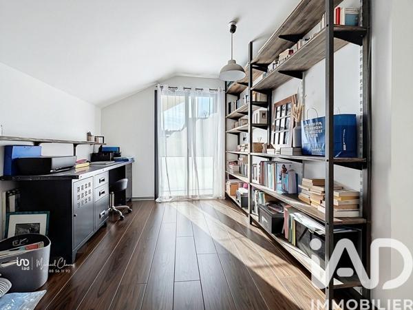 Maison à vendre 6 pièces 159 m² Pers-Jussy