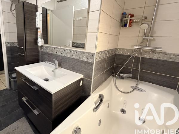 Appartement à vendre 3 pièces 68,21 m² Thiais