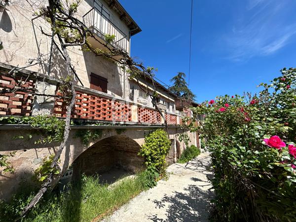 Cahors, charmante propriété familiale atypique avec magnifique parc.