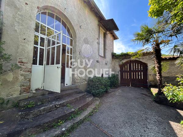 Cahors, charmante propriété familiale atypique avec magnifique parc.