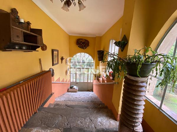 Cahors, charmante propriété familiale atypique avec magnifique parc.