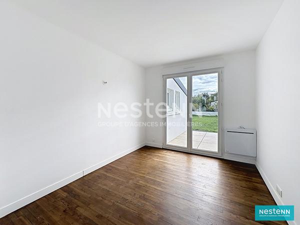 À vendre - Maison VIVABLE DE PLAIN PIED entièrement rénovée à Beauvallon