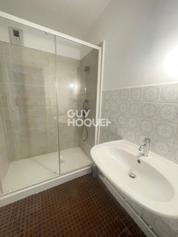 740€HC + 150€ de provision chauffage et eaux compris - T4 - 3 chambres - 80m²