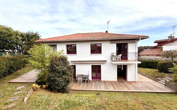 Maison à vendre    5 pièces •  Anglet
