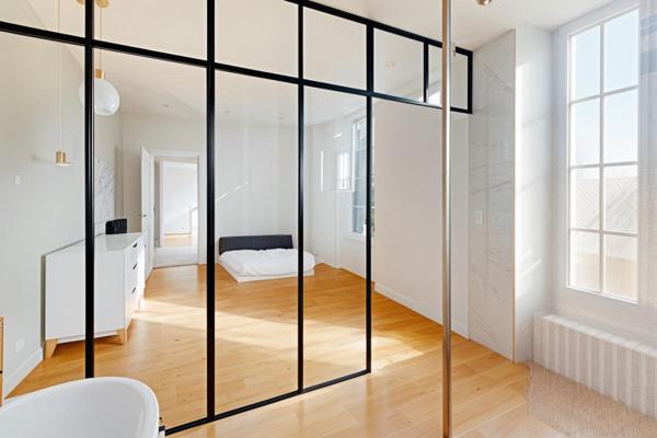 Maison de 205 m2 et S/S total 349 990