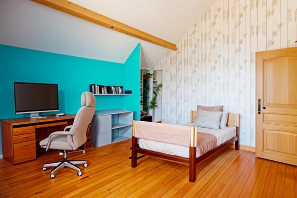 Maison de 205 m2 et S/S total 349 990