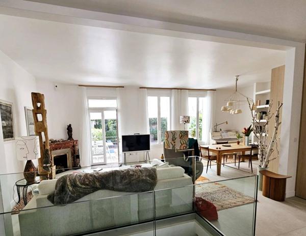 Villa individuelle avec piscine à vendre – Cannes centre, à 5 minutes de la Banane