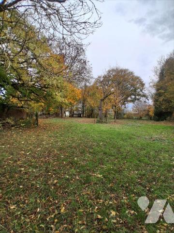 ETAVES ET BOCQUIAUX - PLAIN PIED A RENOVER