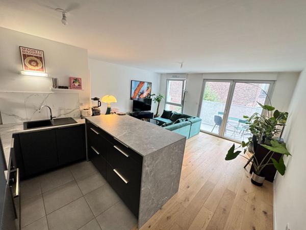 A VENDRE : T3 à LILLE • • 349 000 € FAI • Réf. 2107