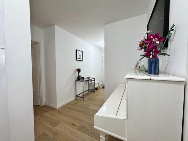 A VENDRE : T3 à LILLE • • 349 000 € FAI • Réf. 2107
