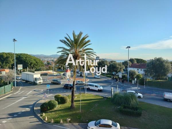 A LOUER BUREAUX 107 M² TOP EMPLACEMENT VILLENEUVE LOUBET