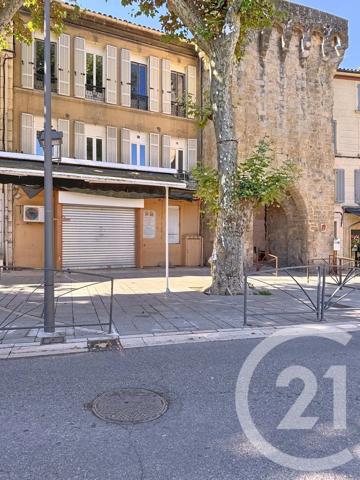 Immeuble à vendre  240,28 m 2   TRETS  - 13